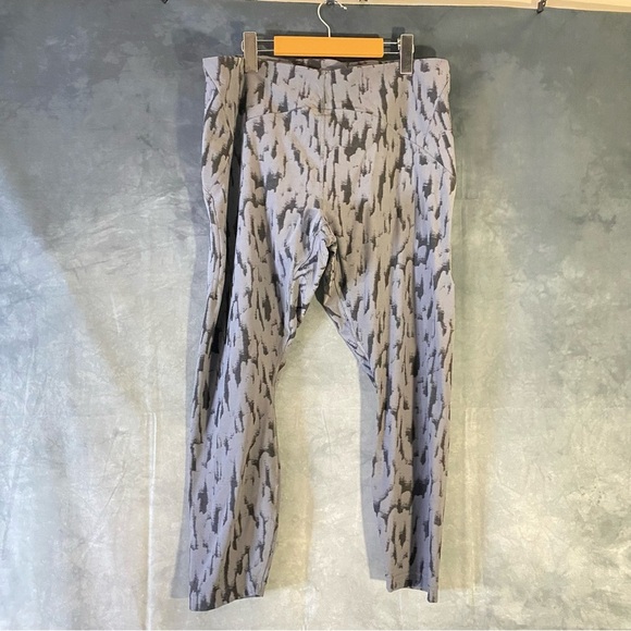 Lululemon Instill HR Leggings Sz 16 Grey & Black LW5ELWS Activewear Yoga Pants - Picture 1 of 9